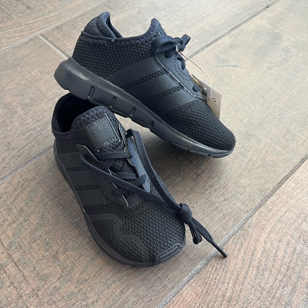 Nike Swift Run X1 Black Sneakers